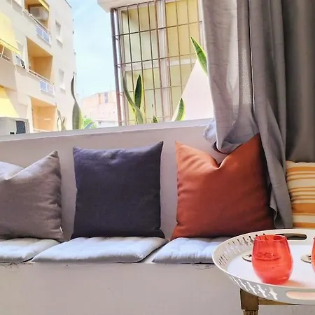 Bonito De Dos En El Centro Y Calle San Miguel *