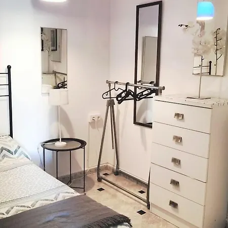 Bonito De Dos En El Centro Y Calle San Miguel